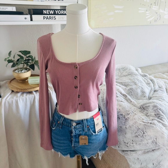 Women's Pink Button-Up Ribbed Top - Picture 1 of 2